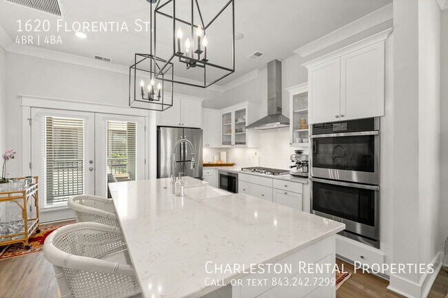 Building Photo - 1620 Florentia St