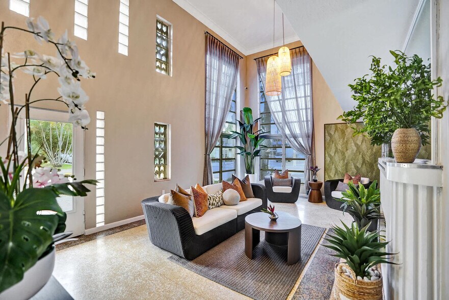 Building Photo - 101 Lucerne Ave