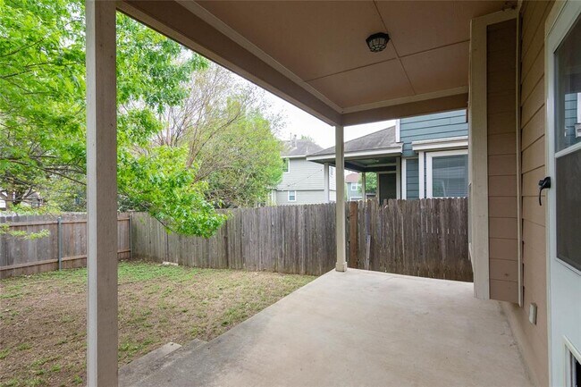 Building Photo - 10509 Wylie Dr