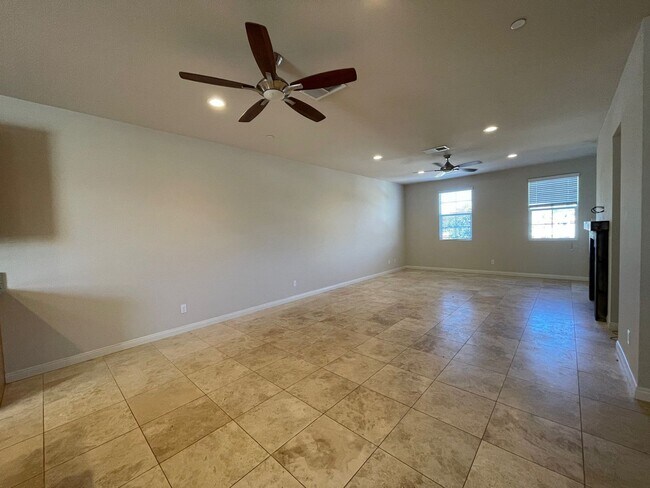Building Photo - 534 Camden Yards Wy