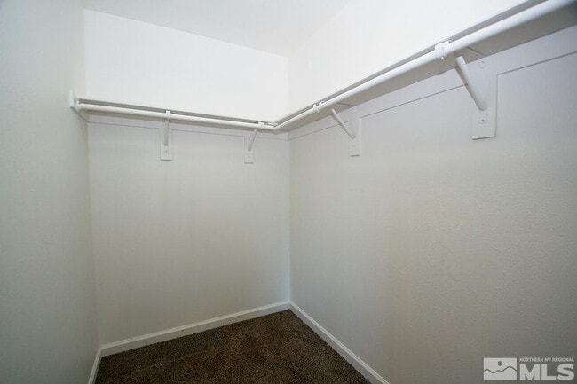 Building Photo - 670 Starlite Dr