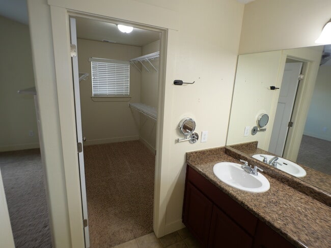 Building Photo - 7552 Lexi Loop