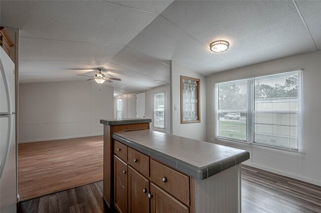 Building Photo - 1961 Quality Blvd