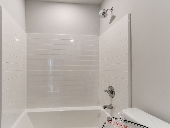 Building Photo - 928 S Bear Ln