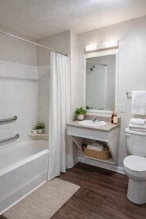 Building Photo - 330 Commonwealth Cir