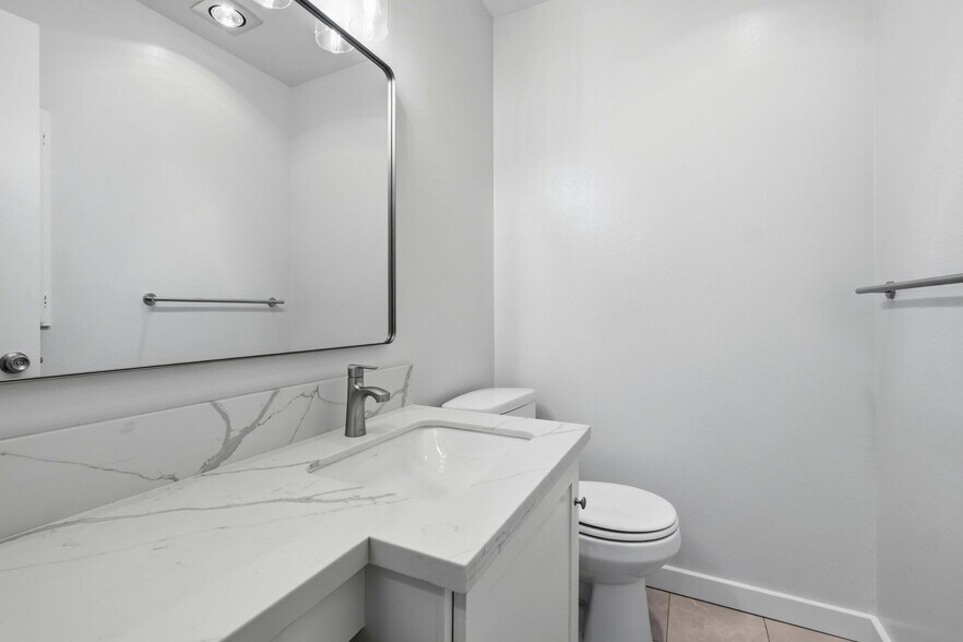 Building Photo - 815 Balboa Ave