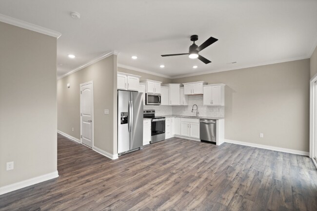 Building Photo - 1577 CYPRESS Cv NW