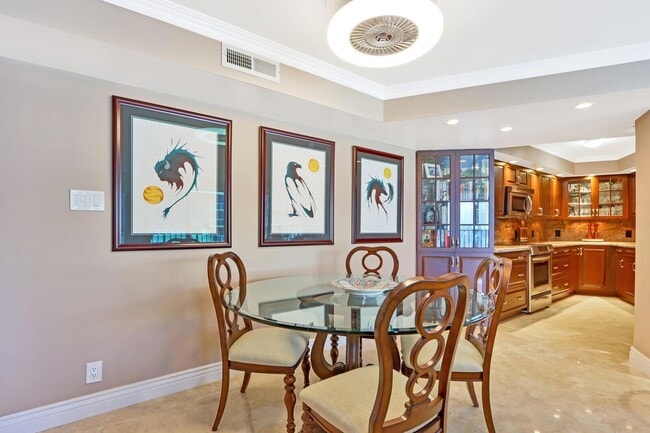 Building Photo - 5420 N Ocean Dr