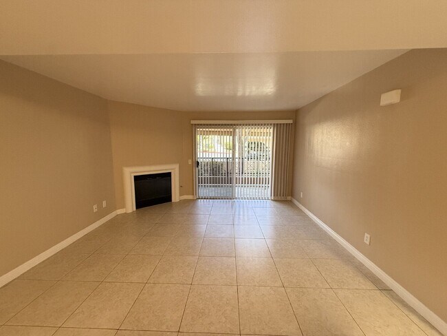 Building Photo - 6991 Ballena Way