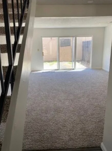 Building Photo - 4433-4439 Cynthia Way