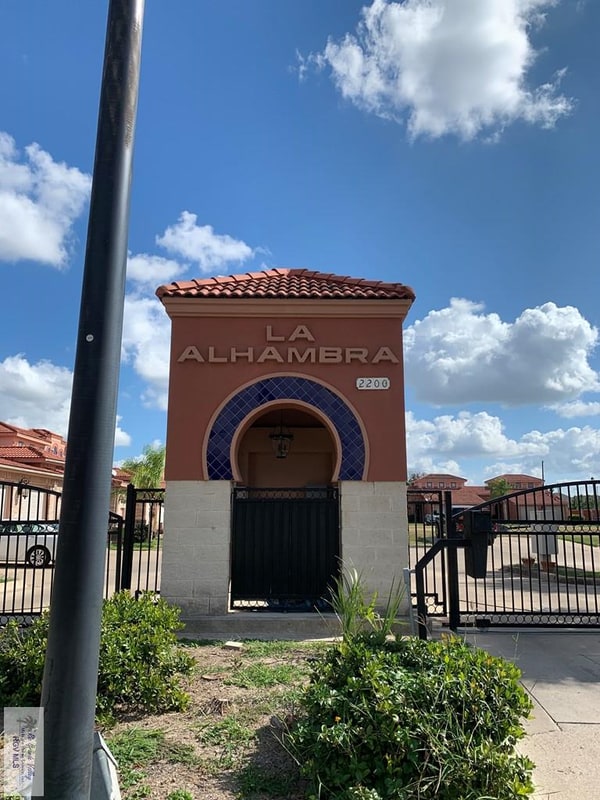 Building Photo - 2200 Laredo Rd