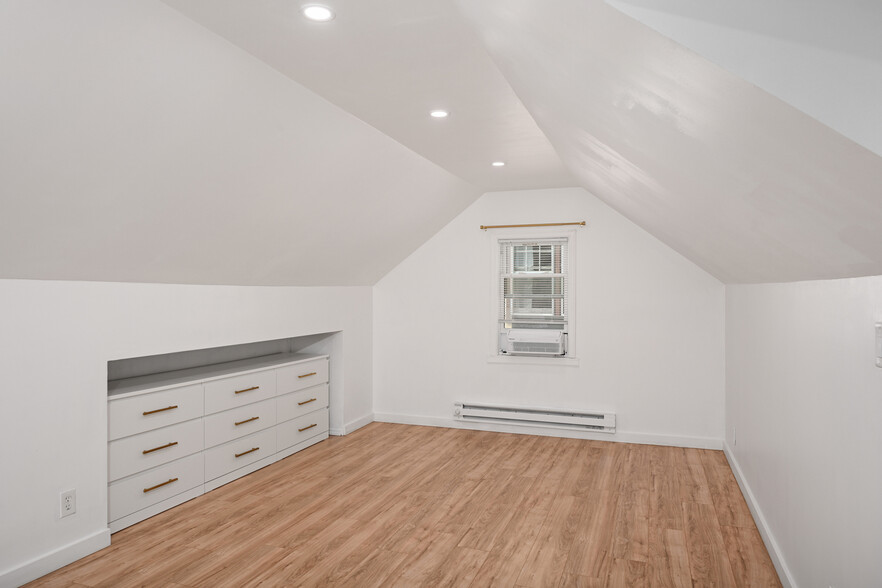 Building Photo - 1234 Watson Ave