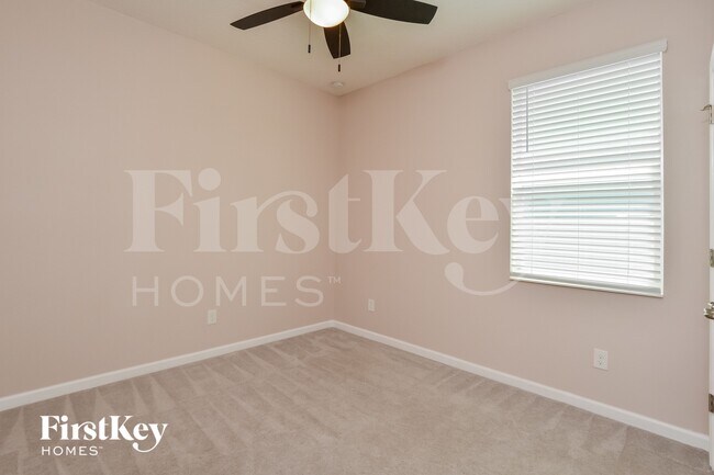 Building Photo - 874 Lady Bird Ln