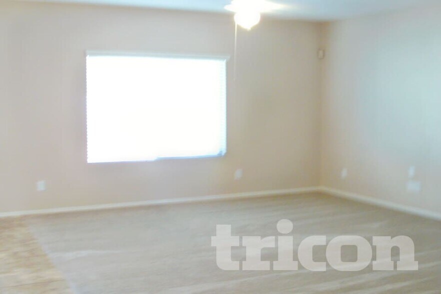 Building Photo - 7044 W Branham Ln