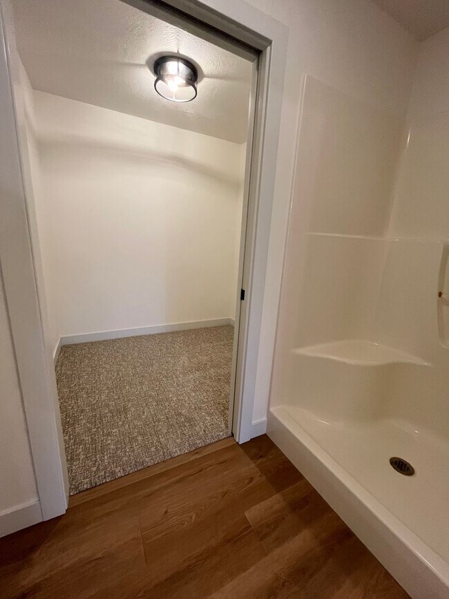Building Photo - 3 Bed/3 Bath Twinhome in Brandon, SD!