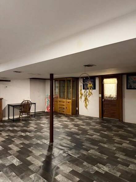 Building Photo - 1617 N 64 Terrace