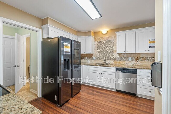 Building Photo - 539 Hunterdale Rd