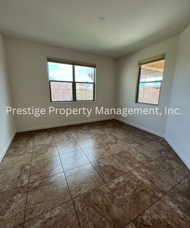 Building Photo - Dont Miss This Spacious Northwest home!!!