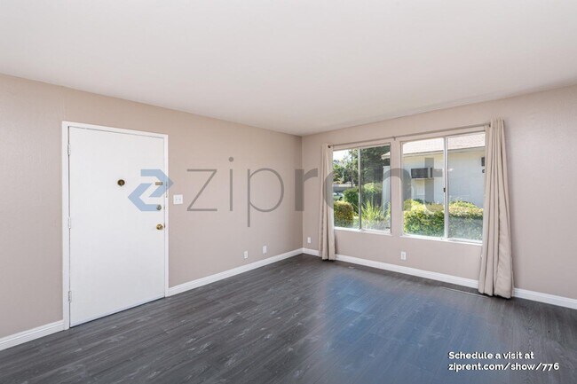 Building Photo - 370 Don Basillo Way