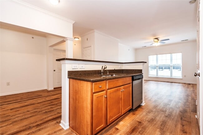 Building Photo - 1270 Strassner Dr