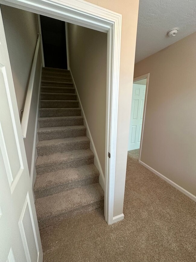 Building Photo - 2075 Reserve Ln