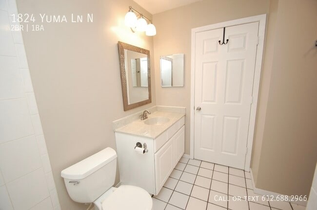 Building Photo - 1824 Yuma Ln N