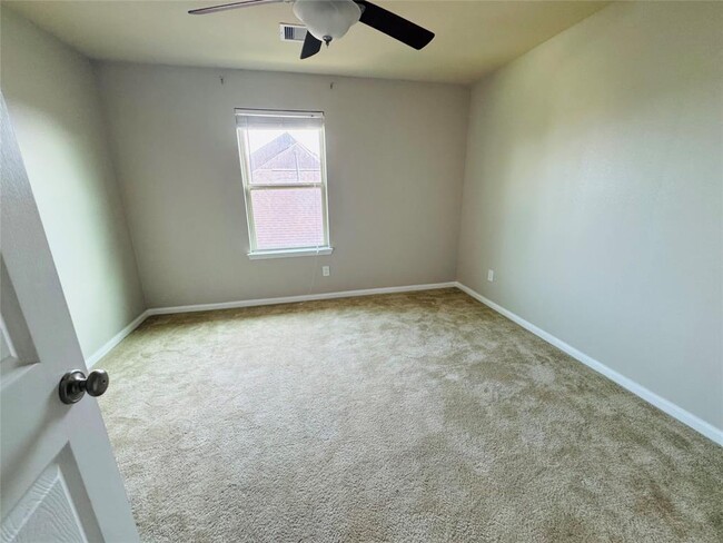 Building Photo - 18754 Majestic Vista Ln