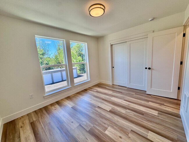 Building Photo - 1ST MONTHS RENT FREE! New Construction, Beautiful, Townhomes! 2 & 3 BEDRM UNITS AVAILABLE