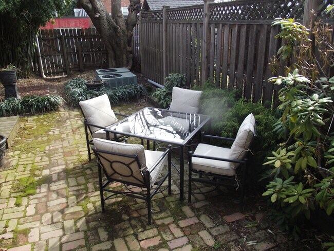 Patio furniture included - 1419 E Capitol St SE