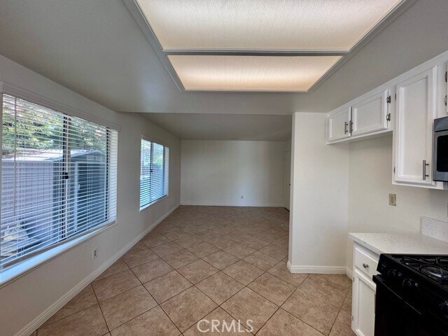 Building Photo - 39709 Garin Dr