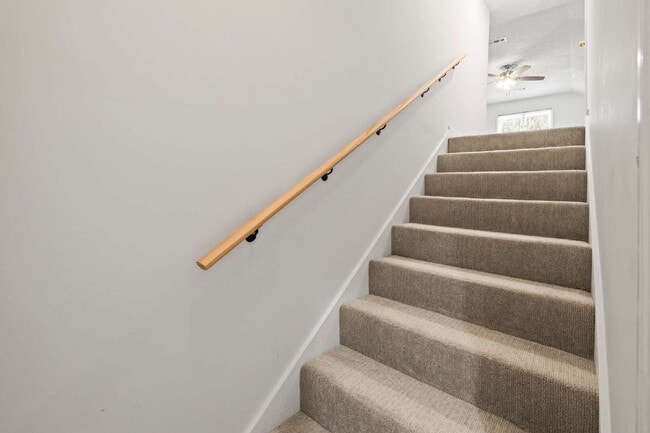 Building Photo - "Experience Southern Charm: Spacious 3-Bed, 3-Bath Home in The Landings"