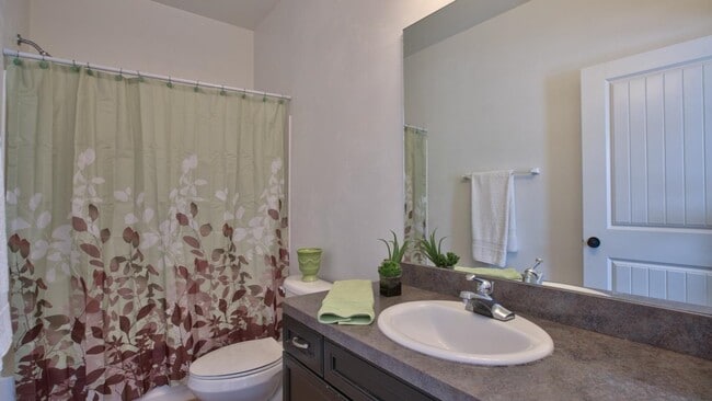 Building Photo - 1864 Belle Vue Way