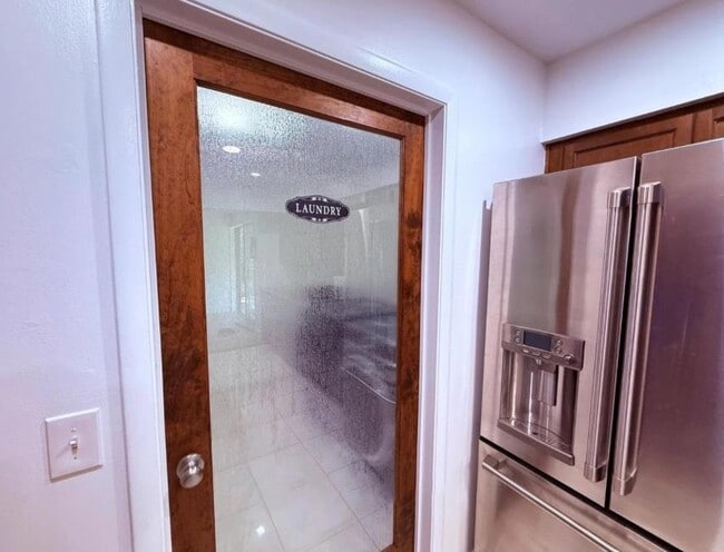 Building Photo - 5140 River Bluff Ln