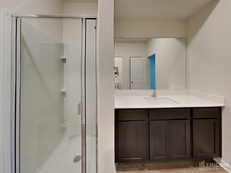 Building Photo - 106 Palomino Bnd Dr