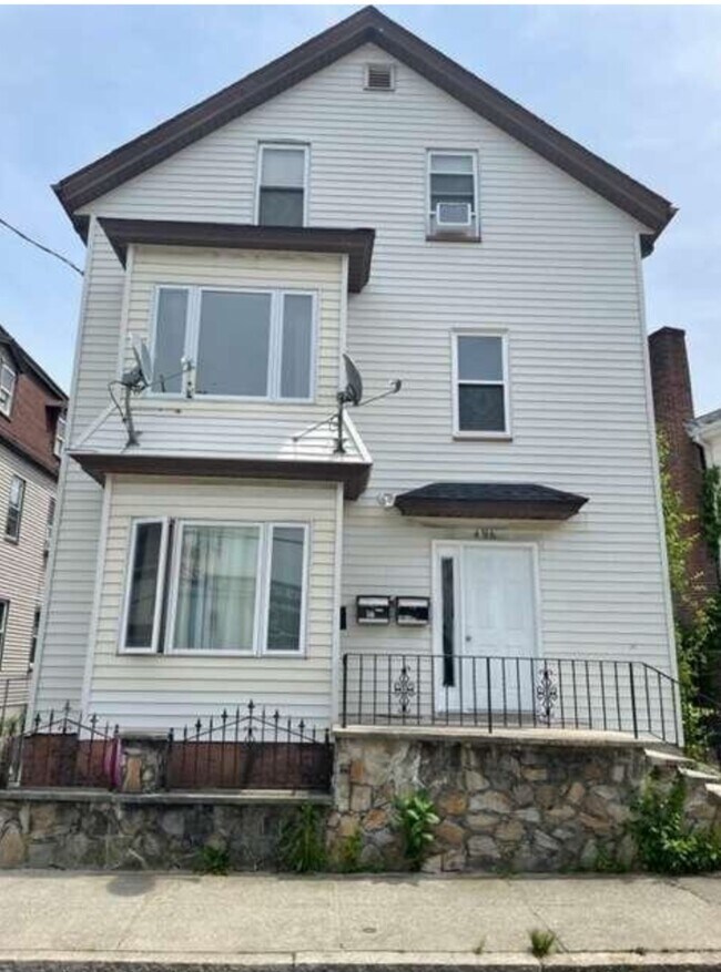 496 3rd St 496 3rd St Fall River MA 02721 Apartment Finder