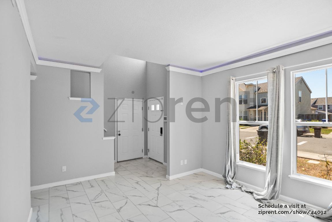 Building Photo - 2715 Foothill Ave