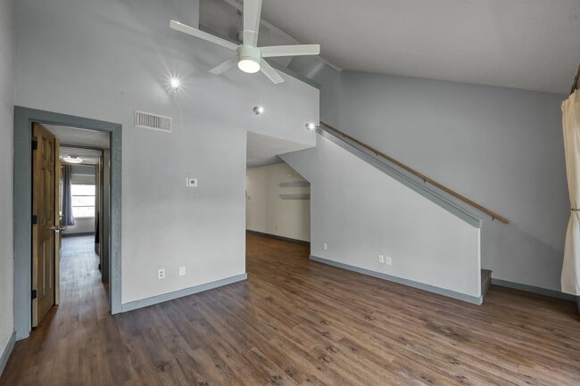 Building Photo - 12900 Walden Rd