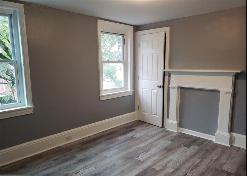 First bedroom - 38 E Chestnut St