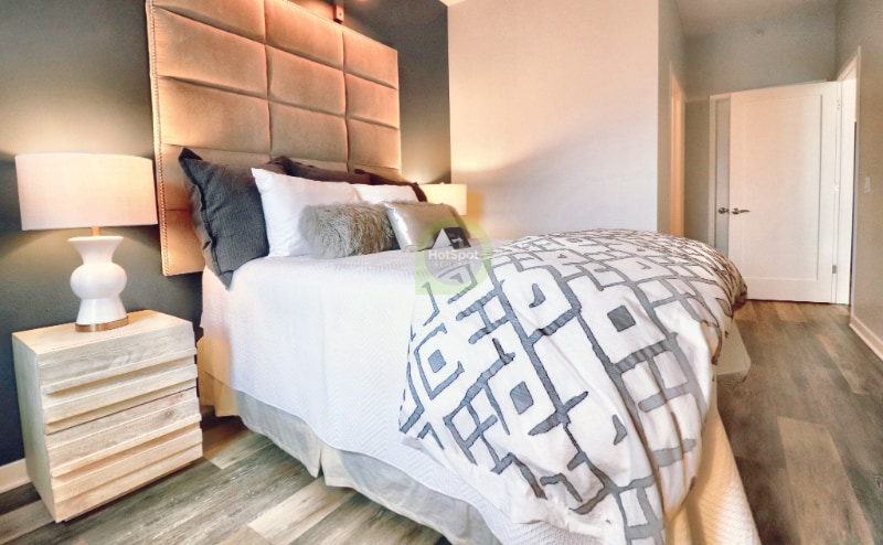 Building Photo - 449 W Huron St