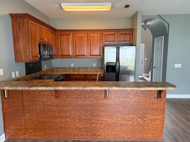 Building Photo - Available NOW -111 Peregrine Way-1/2 off the first month rent