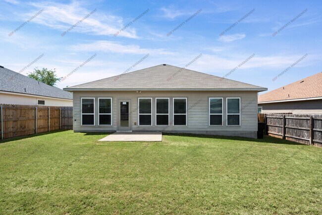 Building Photo - 8012 Redbrush