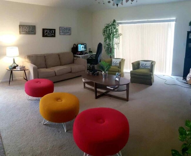 Building Photo - 712 Brayton Ln