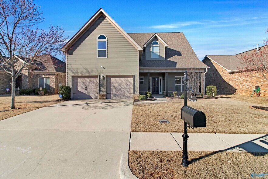 Building Photo - 110 Wolf Creek Trl SW