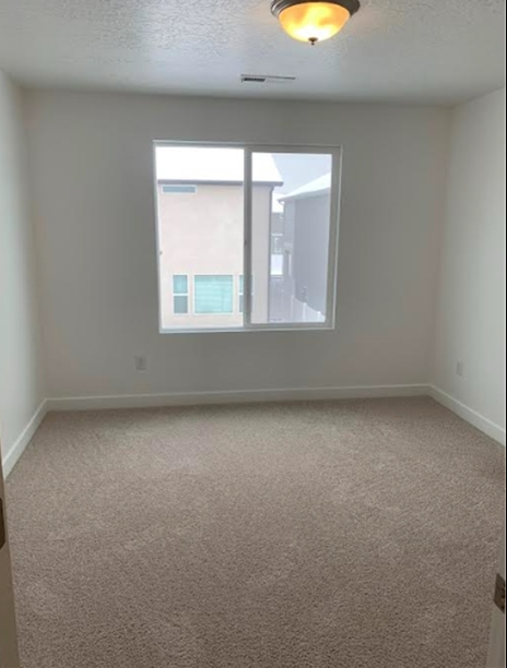 Building Photo - 458 S Pegasus Way