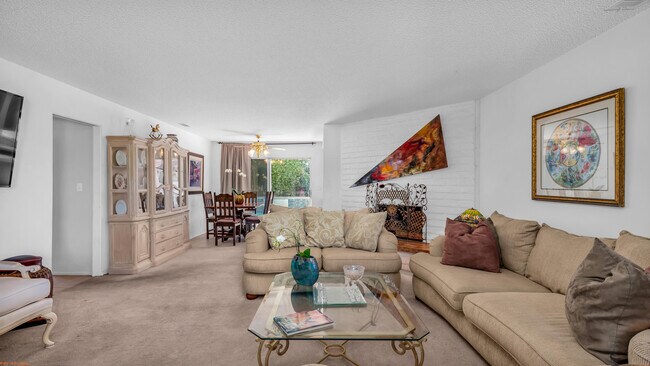 Building Photo - 46555 Cameo Palm Dr