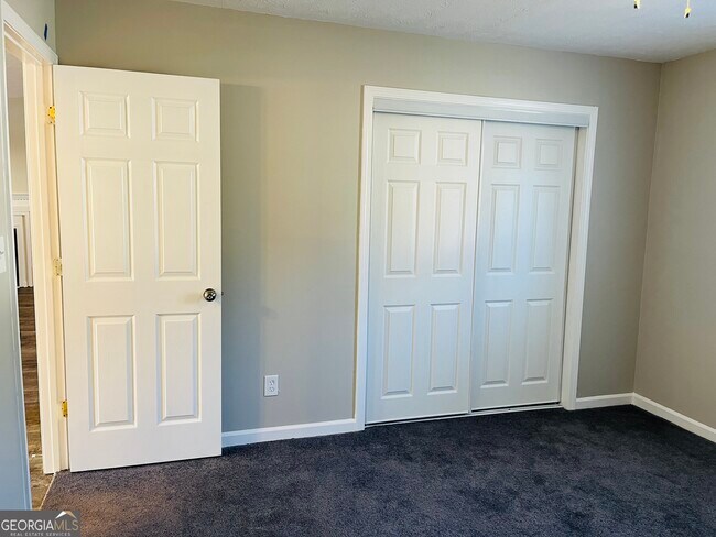 Building Photo - 2890 Garnet Way