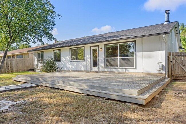 Building Photo - 7718 Croftwood Dr