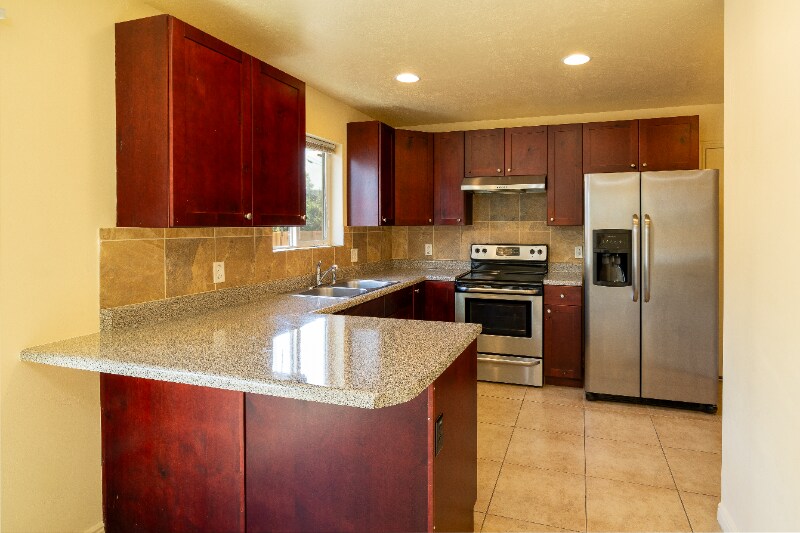 Building Photo - 496 E 3400 S
