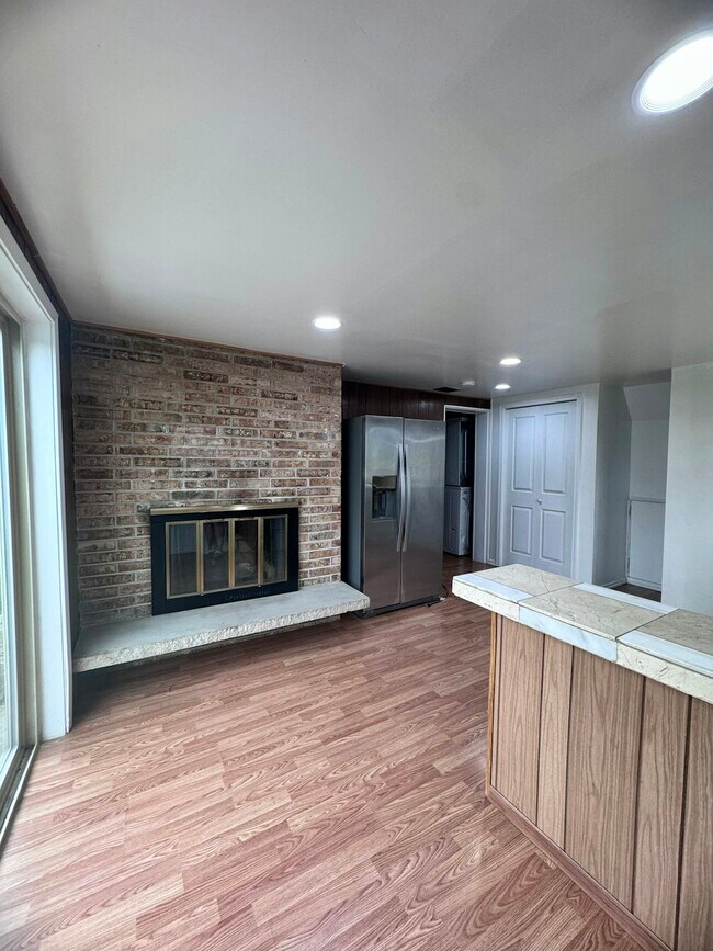 Building Photo - 3636 S 242nd St