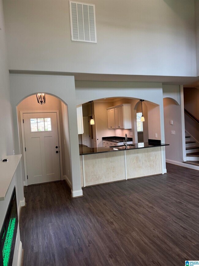 Building Photo - 4411 Lennox Pl